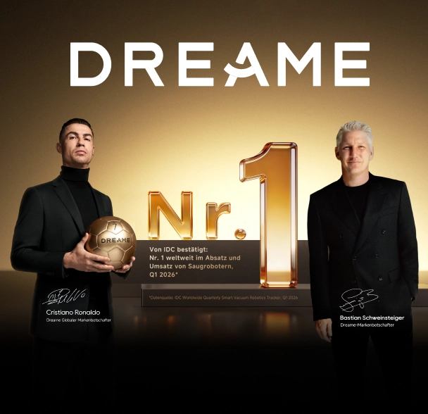 Christiano Ronaldo und Sebastian Schweinsteiger mit Produkten von Dreame