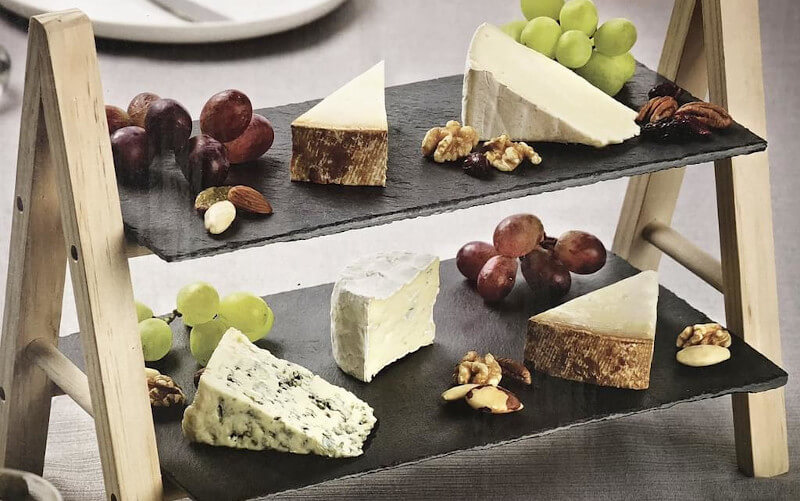 Etagere aus Schieferplatten