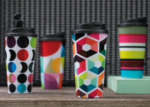 Bunte Thermobecher