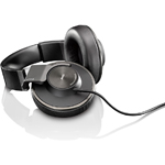 AKG 550