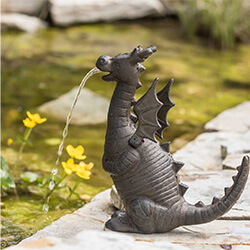 Drache als Wasserspeier