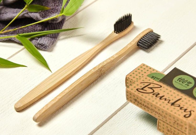 Plastikfreies Badezimmer: Zahnbürsten aus Bambus