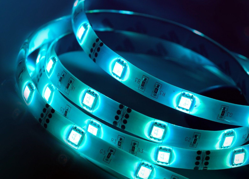 LED-Leuchtmittel sind in sämtlichen Lichtfarben erhältlich, haben eine vielfach  höhere Lebensdauer als Glühbirnen und verbrauchen 80 Prozent weniger Strom.