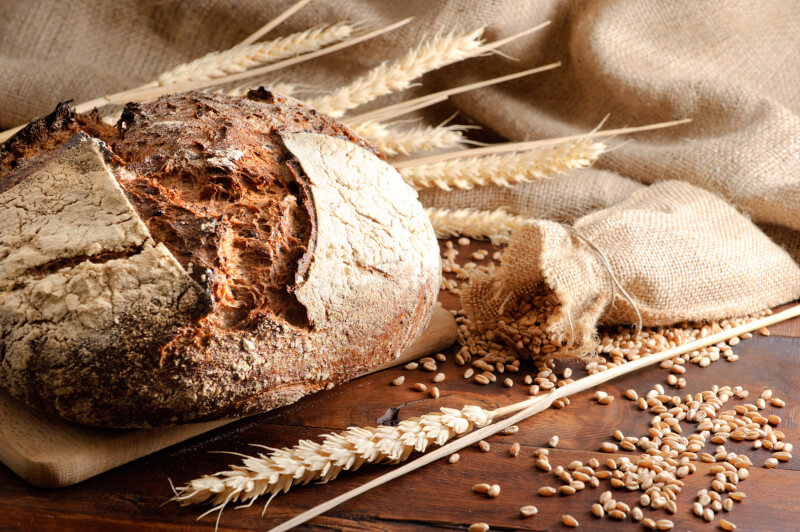 Auf Getreide und Brot muss bei einer Glutenunverträglichkeit verzichtet werden.