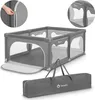 A gray playpen is shown with a carrying bag in front of it. There are close-up insets showing a zipper and the mesh sides. Anteprima dell’immagine prodotto