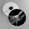 Wanduhr - Rund - Glasuhr - Weiblicher Körper Leder Korsett Produktbild-Vorschau 2