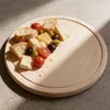Runde Holzschneidebrett aus Buchenholz 28 cm mit Rille zum Produktbild-Vorschau 5