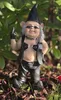 Zwerg Rockerin Stinkefinger 31,5cm Gartenfigur Dekofigur Produktbild-Vorschau 4