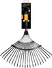 A Fiskars QuikFit Fächerbesen (leaf rake) is displayed against a white background, packaged for retail. Náhled obrázku produktu