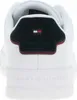 The back view of a white Tommy Hilfiger sneaker. Voir les images du produit
