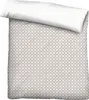 A flat lay of a duvet cover and pillowcase with a geometric pattern. Produktbild-Vorschau