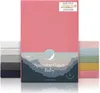 A stack of folded baby fitted sheets in various colors, with a pink sheet prominently displayed in the foreground with product information. Voir les images du produit