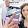 A hand holding a purple phone case with a clear back, showing the hinge mechanism. Produktbild-Vorschau
