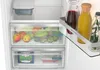 Siemens KI82LVFE0 iQ300, Einbau-Kühlschrank mit Gefrierfach, 177.5 x 56 cm, Flachscharnier geöffnet Fächer Produktbild-Vorschau