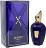 A product shot of a perfume bottle and its box. Anteprima dell’immagine prodotto