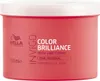 A pink tub of Wella Professionals Invigo Color Brilliance Vibrant Color Mask. Anteprima dell’immagine prodotto