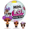 A LOL Surprise Mini Family Winter Family toy set with a large sphere and three smaller figures in the foreground. Produktbild-Vorschau