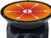 A close-up, angled view of a black grill with an orange and red heating surface. White arrows radiate from a thermometer icon in the center, indicating heat distribution. Podgląd zdjęcia produktu