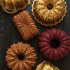 Nordic Ware - Křišťálová bábovka s broušeným povrchem Náhled obrázku produktu 8