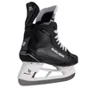 A single black Bauer Supreme SHADOW ice hockey skate is shown from a side angle against a white background. Podgląd zdjęcia produktu