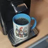 Kobolde mit bunten Mützen Kaffeebecher in hellblau Produktbild-Vorschau 7