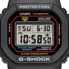 A close-up, head-on view of a black Casio G-SHOCK watch. Anteprima dell’immagine prodotto