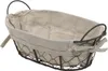 A close-up studio shot of an empty bread basket. Anteprima dell’immagine prodotto