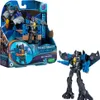 A Transformers EarthSpark Warrior Class toy, Skywarp, is shown in its packaging and also displayed outside of the packaging. Anteprima dell’immagine prodotto