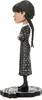 Bobble-head Wednesday Addams 21 cm od NECA - Figurka Anteprima dell’immagine prodotto 3
