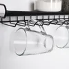 Porte-verres et tasses avec étagère en métal noir Voir les images du produit 5