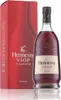 A bottle of Hennessy V.S.O.P Cognac and its gift box are displayed against a white background. Produktbild-Vorschau