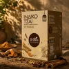 El Greco Masala Chai mit Gewürzen auf rustikalem Holztisch Produktbild-Vorschau