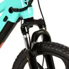 Close-up of the front fork and wheel of a teal electric bicycle. Produktbild-Vorschau