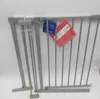 A silver Hauck baby gate is displayed against a white background. Voir les images du produit