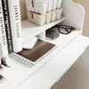 Untere Ablage des SoBuy Wandklapptisches mit Notizbuch, Stiften und Brillenetui im skandinavischen Ambiente Anteprima dell’immagine prodotto