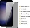 A screen protector is shown next to a smartphone, with feature callouts on the right. Produktbild-Vorschau