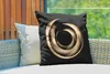 MuchoWow® Outdoor Kissen - Goldfarbene Spirale aus Produktbild-Vorschau 3