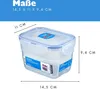 A clear plastic food container with a blue lid, shown with dimensions indicated by lines and text. Voir les images du produit