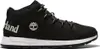 A studio shot of a black Timberland Sprint Trekker Mid shoe against a white background. Voir les images du produit