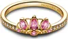 A close-up studio shot of a gold Pandora ring with pink gemstones and small white stones. Anteprima dell’immagine prodotto