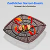 A square-shaped grill insert with food on it, with red arrows indicating air circulation. Produktbild-Vorschau