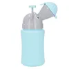A light blue portable urinal cup with a gray lid and funnel. Anteprima dell’immagine prodotto