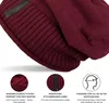 A close-up of a burgundy knitted beanie with a label, accompanied by feature callouts. Produktbild-Vorschau