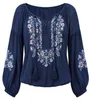Miss June Damen Bluse Flokk Langarm Marineblau, Viskose mit Blumenstickerei – Produktansicht auf weißem Hintergrund, KI-generiertes Bild