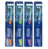Four Oral-B electric toothbrushes in their original packaging, arranged side-by-side. Anteprima dell’immagine prodotto