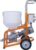 A side view of a portable plastering machine on a white background. Anteprima dell’immagine prodotto