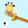 A cartoon giraffe head and a pen with a giraffe design. Produktbild-Vorschau