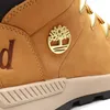 Close-up of a Timberland boot, focusing on the logo and texture. Produktbild-Vorschau