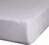 A close-up view of a white fitted sheet, showing the corner and side. Produktbild-Vorschau