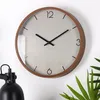 Orologio da parete con finitura in legno e numeri neri Anteprima dell’immagine prodotto 7